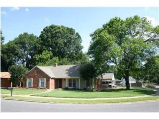 5168 Tarrytown Dr, Memphis, TN 38117-2126