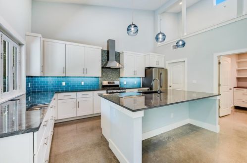 8208 Burrell Dr, Austin TX  78757-8339 exterior