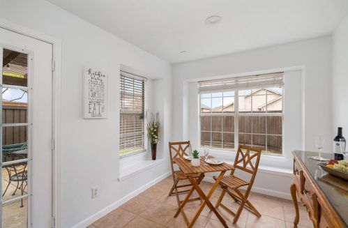 2117 Carnation Ct, Garland TX 75040-2805 exterior