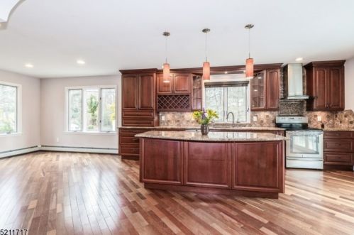 10 Mountainside Dr, Dover NJ  07869-2217 exterior