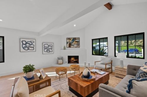 5326 Forbes Ave, Van Nuys CA  91436-1004 exterior
