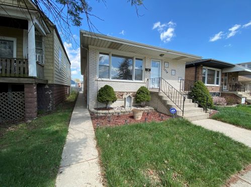 7028 40th Pl, Forest View, IL 60402-4118