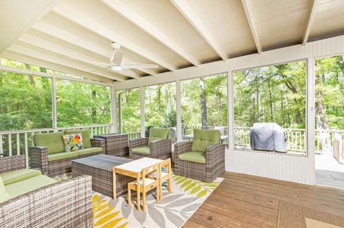 2664 Margaret Mitchell Dr, Atlanta GA  30327-1844 exterior
