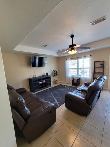 6114 Fox Ridge Dr, Angleton TX 77515-2512 exterior