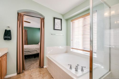 24622 Whitaker Dr, Aurora CO 80016-5892 exterior