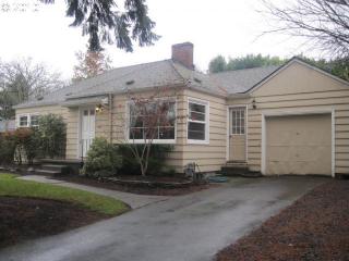 3019 Flower Ter, Portland, OR 97239-1159