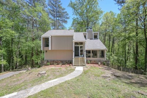 1720 Little Willeo Rd, Marietta, GA 30068-1734