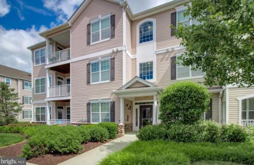 532 Timberlake Dr, Trenton, NJ 08618-1479