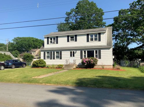 2 Sioux Ave, Nashua, NH 03063-3015