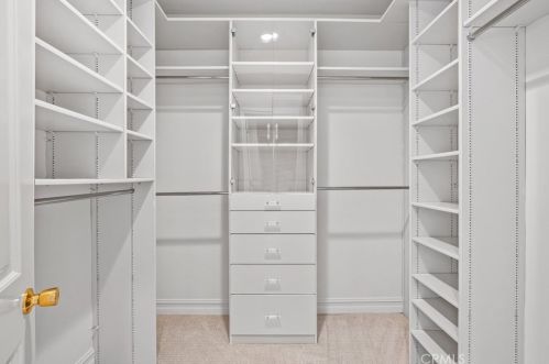 1 Charlotte, Irvine CA  92603-3448 exterior