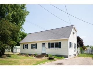 22 Rowland St, Somersworth, NH 03878-1716