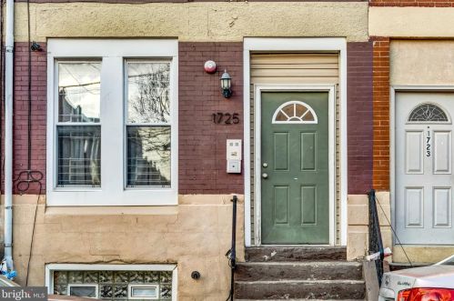 1725 Berks St, Philadelphia, PA 19121-3321