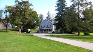 2300 Marlborough Dr, York, PA 17403-5126