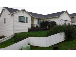 106 Umpqua View Dr, Roseburg, OR 97471-5009