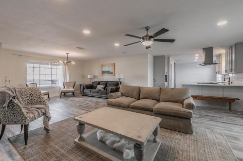 1020 Ridgefield Dr, Plano TX  75075-8721 exterior