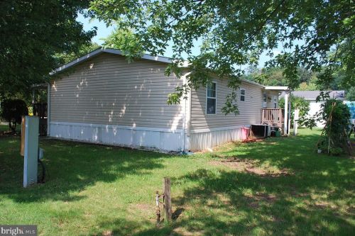 94 Vasilios Dr, Carlisle PA  17015-9012 exterior