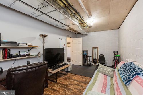 673 Royal Vw Dr, Lancaster PA  17601-2873 exterior