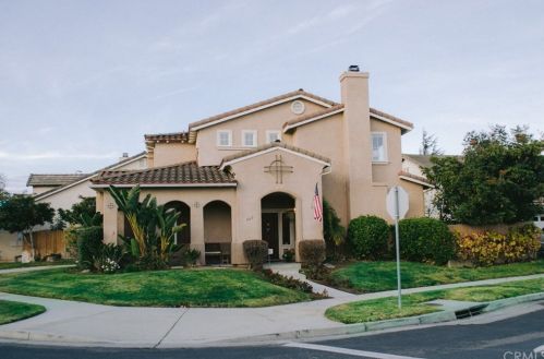 907 Francis Ln, Santa Maria, CA 93455-7423