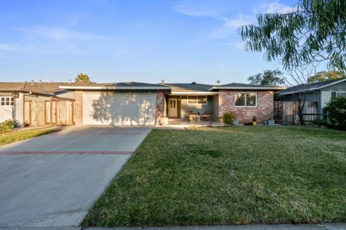 216 Barbara Dr, Los Gatos, CA 95032-4041