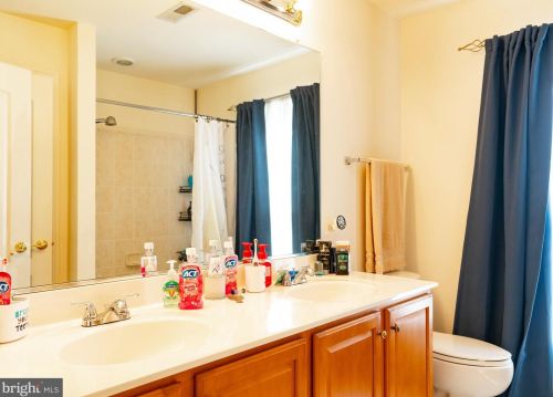 7125 Ayers Mdw Ln, Springfield VA  22150-4915 exterior