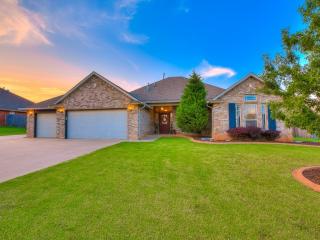 983 Johnson Ave, Piedmont, OK 73078-8037