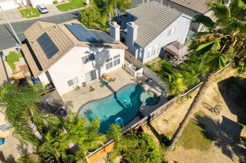 7607 Canberra Way, Riverside CA  92508-6067 exterior