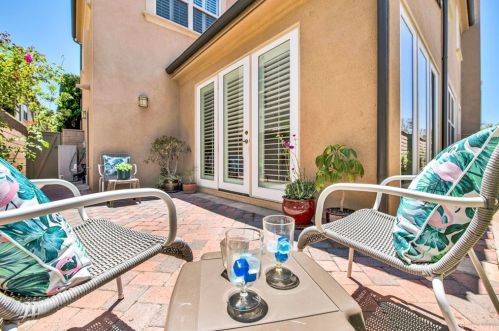 328 Bronze, Irvine CA  92618-1510 exterior