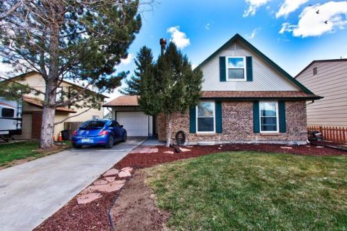130 Coolidge Ct, Bennett, CO 80102-7823