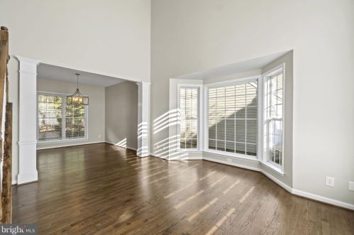 12340 Brown Fox Way, Herndon, VA 20191-1647