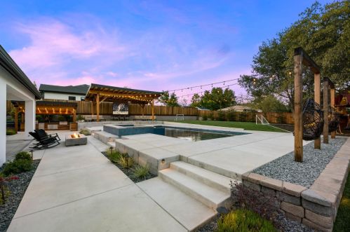 8512 Winding Way, Fair Oaks, CA 95628-6237