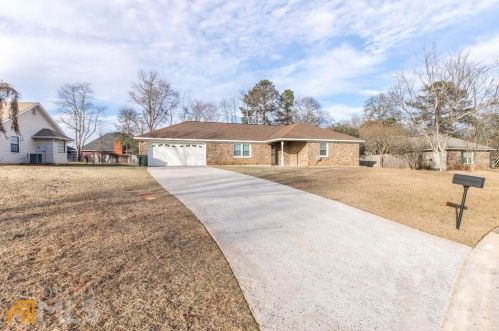 106 Summerwind Pl, Warner Robins, GA 31093-3700