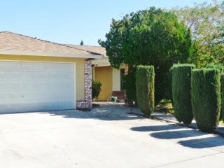 612 Sanders St, Ridgecrest CA  93555-5017 exterior