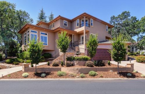 642 Lakecrest Dr, Folsom, CA 95762-3768