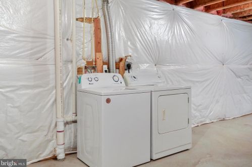 399 Lord Fairfax St, Charles Town WV  25414-2609 exterior