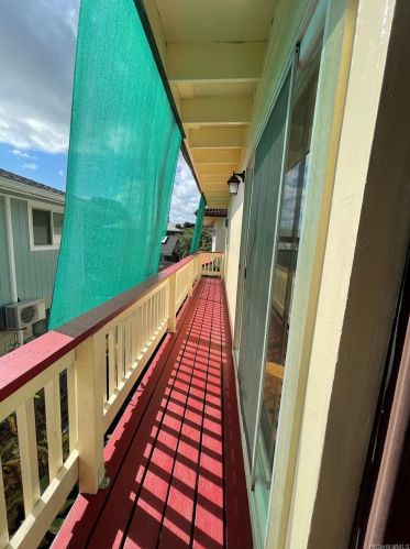 621 Ihe St, Honolulu HI  96817-2240 exterior