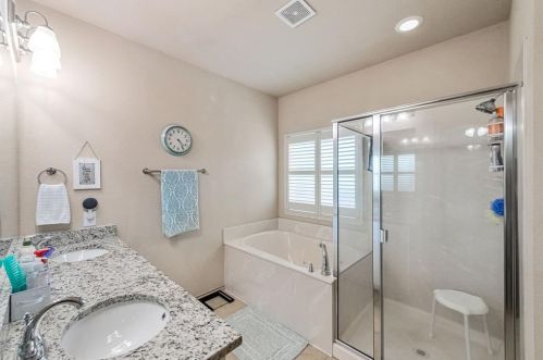 6108 Kristen Dr, Fort Worth TX  76131-1281 exterior