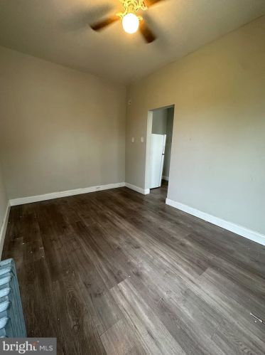 3509 18th St, Philadelphia, PA 19140-4033