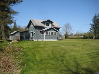 4975 Elder Rd, Ferndale, WA 98248-9548