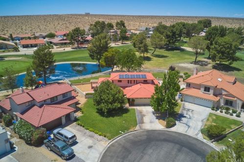 27978 Club Ct, Helendale, CA 92342-7702