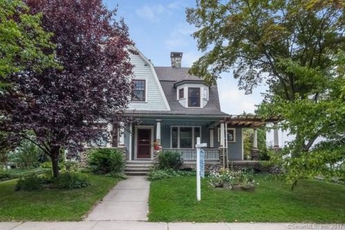 136 Lincoln St, Middletown, CT 06457-2641