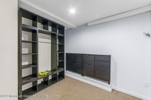 206 Red Hl Rd, Middletown NJ 07748-2408 exterior