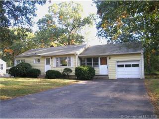 60 Sunset Dr, Huntington, CT 06484-4374