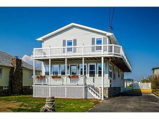 11 Benson Ave, Westerly, RI 02891-5301