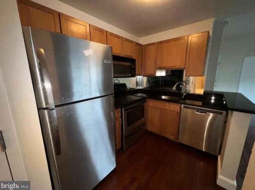 3750 Main St, Philadelphia PA  19127-2108 exterior