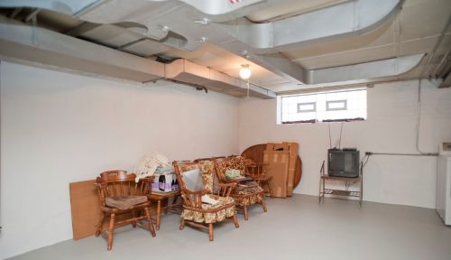 7049 Pkwy, Forest View IL  60402-2554 exterior