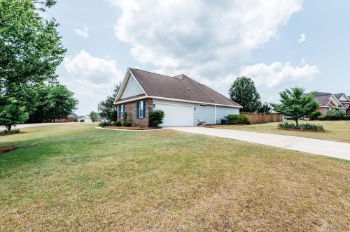 115 Mallards Landing Dr, Kathleen, GA 31047-2080