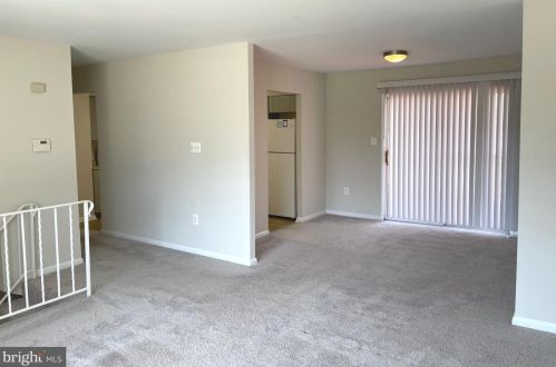 3904 Forge Dr, Woodbridge VA  22193-2214 exterior