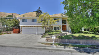 40392 Canyon Heights Dr, Fremont, CA 94539-3009