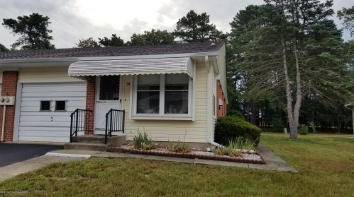 5 Columbus Blvd, Lakehurst, NJ 08759-1870