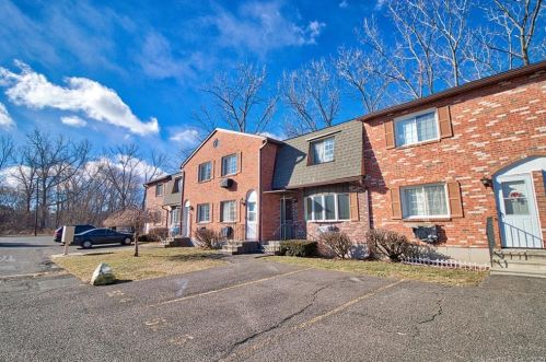52 Sharon Rd, Waterbury, CT 06705-4039